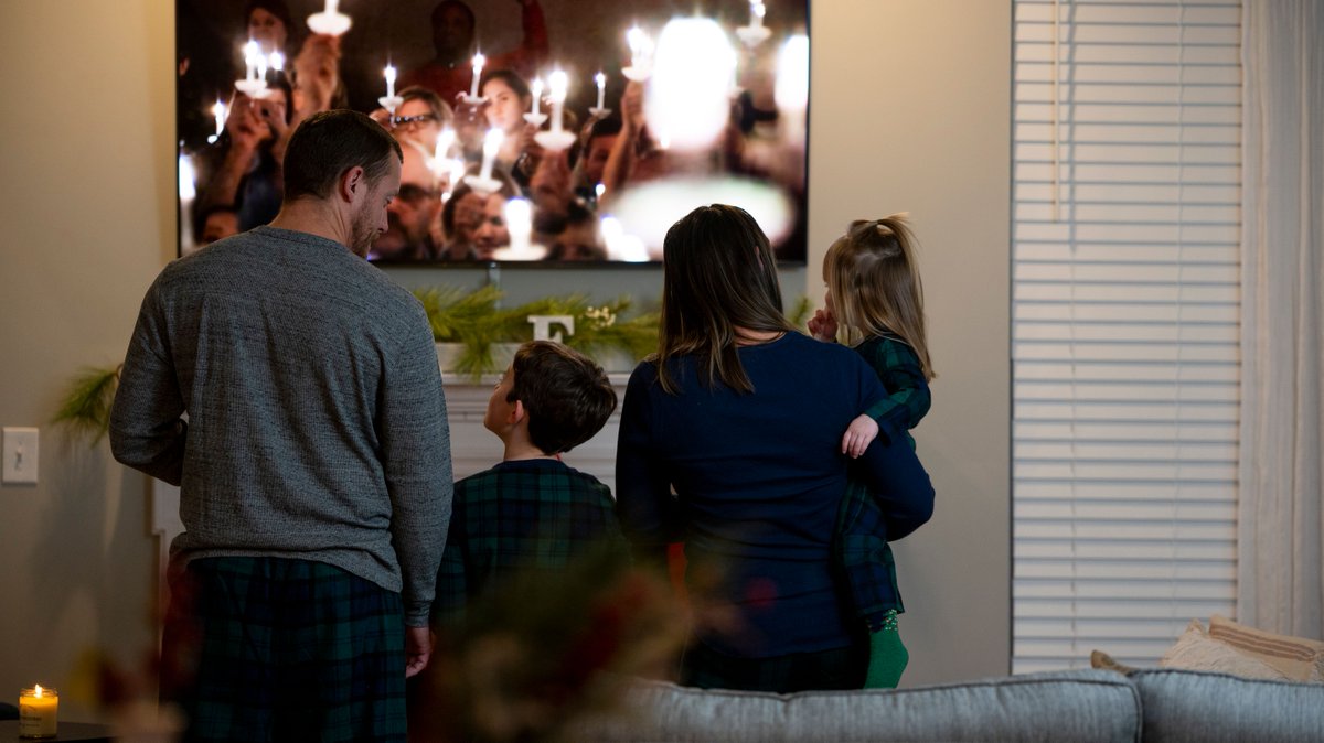KensingtonCC's tweet photo. Join us for Christmas at Kensington—an encounter with Jesus awaits!

Find everything you need to know about free tickets, children's programming, our special online experience, and Christmas-At-Home kits at https://t.co/BB6pCSEV5G. https://t.co/WIcUSvuFDD