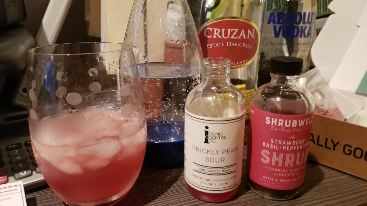 MarkAClark_PhD's tweet photo. Thanks @StateSocietyAZ for a great happy hour, with mixers from #Iconic cocktail and #Shrubwell mixers https://t.co/KRYeehXumD