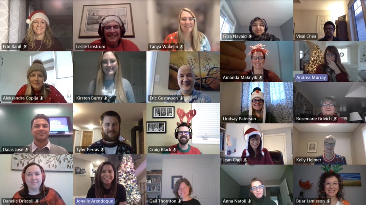 Getting ready for the holidays with @DC_SALS &amp; @TheDCCAFE - and a friendly competitive game of holiday jeopardy <a href="/durhamcollege/">Durham College</a>