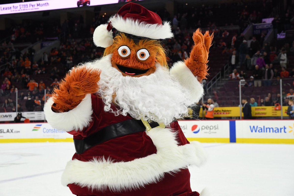 BritLovesHockey's tweet photo. I’m gonna tell my kids this is Santa Claus @GrittyNHL https://t.co/kHizYWGtYs
