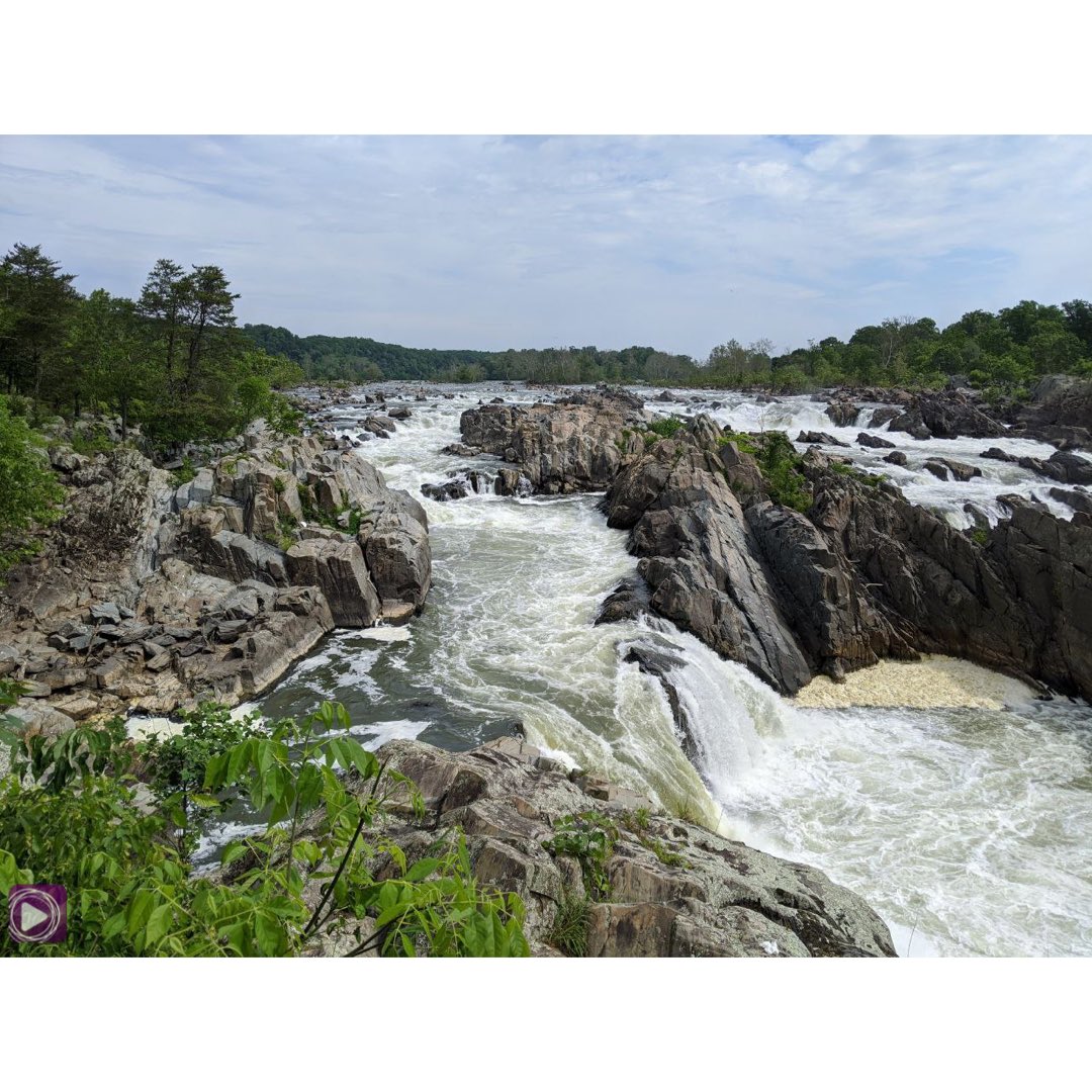 EBCDigitalNest's tweet photo. 📍Only 15 miles from #WashingtonDC, #GreatFallsPark offers visitors opportunities to explore history & nature.
🛣 Planning to make a trip?
🚩Guided ranger hikes are available
🏞View & enjoy the falls & river!
📸 R.Guerzon #EBCNYBureau Contributor
#WanderlustWednesday #EBCDN https://t.co/MRCis6gnak