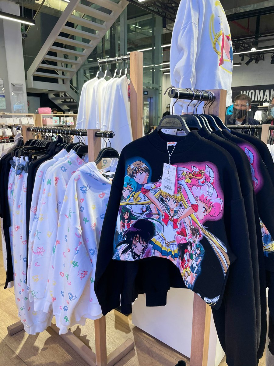 bordado La Iglesia Censo nacional Twitter 上的 SailorMoon Obsession🌙✨："Encontré la colección de #SailorMoon x  Bershka en Plaza Antara en la CDMX! Aun tenían casi todo con excepción de  unas sudaderas y la chamarra puffy!🌙✨ Found the #SailorMoon