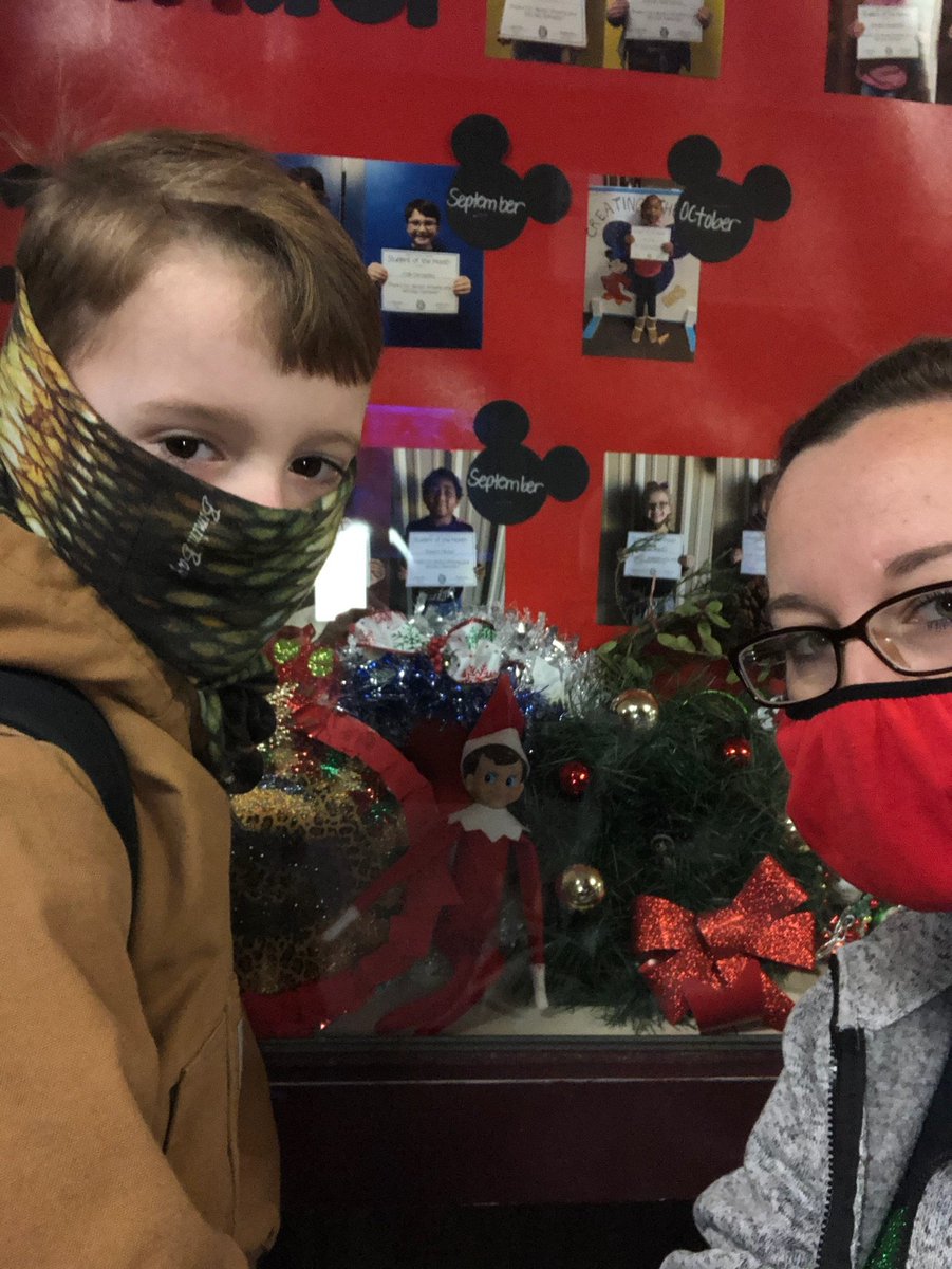IngridD1211's tweet photo. Day 9, 11 and 12! #HESElfieSelfie #5thgrade Posting for Mrs. Garrett https://t.co/TdZiOdAJYX