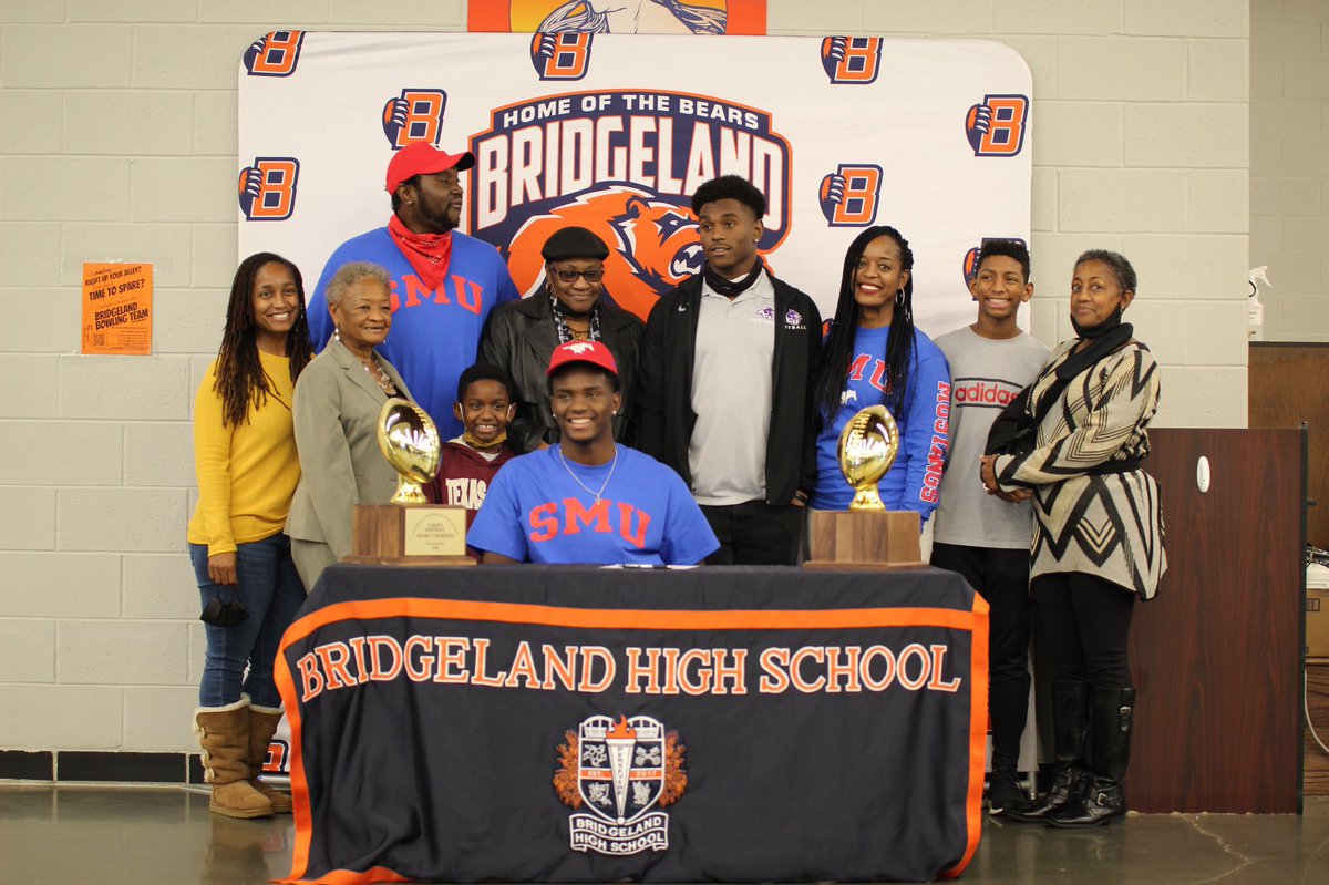 tommy_yarrish's tweet image. Signing day just wrapped up for @BridgelandFB, as WR Dylan Goffney and DB Bryce McMorris signed their NLI’s to @SMU_Football. Congratulations! #NationalSigningDay
