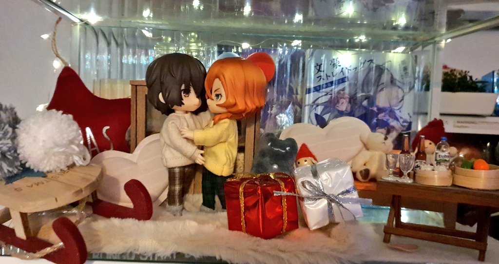 memechan85's tweet photo. When people ask if I had Christmas decorations:
...
...
Well you know I am...
Special?
#bsd #chuuyanakahara #dazaiosamu #Soukoku #bsdmerch #BungouStrayDogs #xmas #bsdxmas #nendoroid #obitsuroid #obitsu https://t.co/vpLxRgTDtd