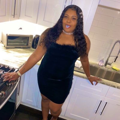Nickibaee's tweet photo. #NewProfilePic https://t.co/g0fa27svRT
