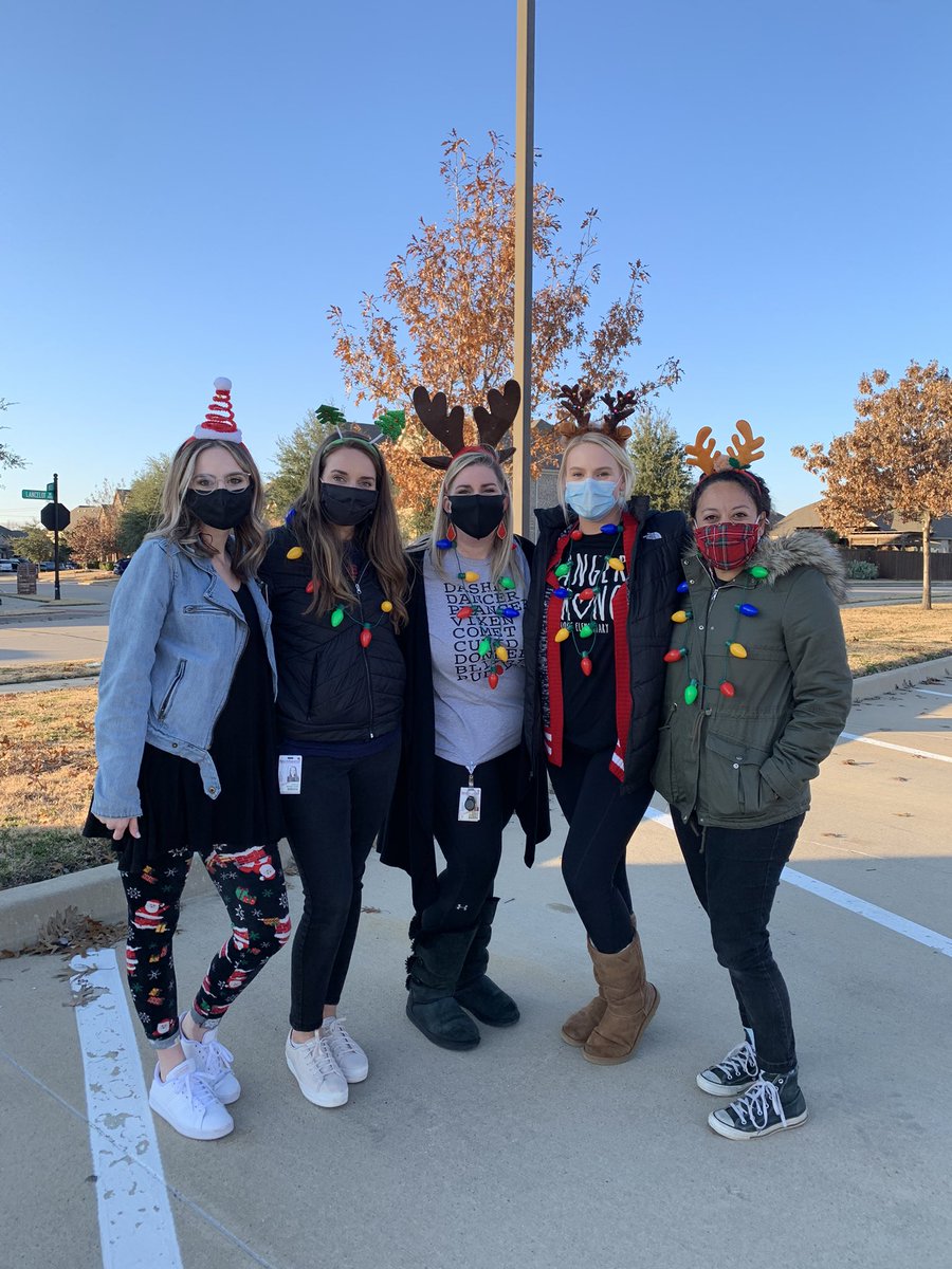 4thGradeRangers's tweet photo. 4th Grade Teachers! https://t.co/Hi2HiVpwLI