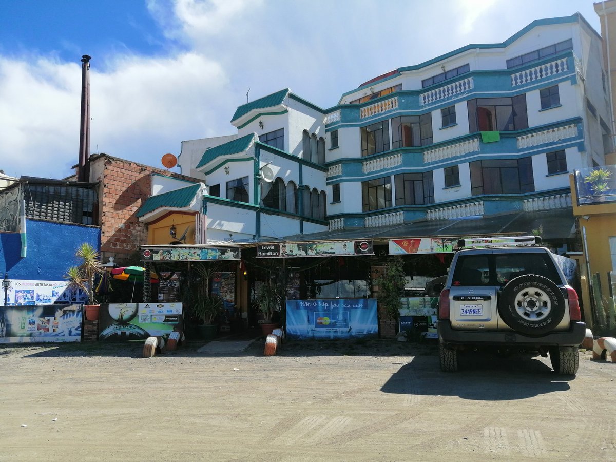 6chelo6's tweet photo. @LewisHamilton  look what I found in Copacabana BOLIVIA 🇧🇴. The champion is everywhere 🏆 🏎  #TeamLH https://t.co/JFN3uSDXMf