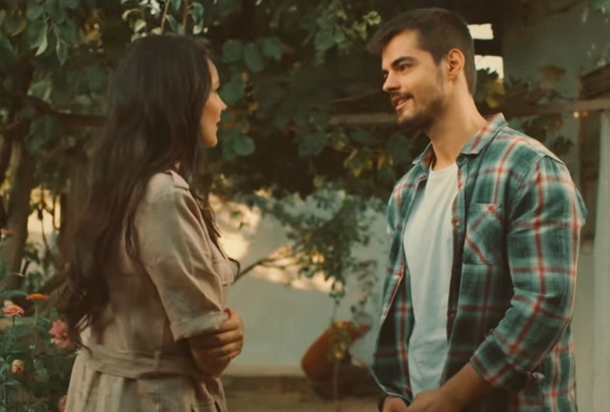 - musa eroğlu değilim ama ben de soruyorum..
"ben kimi sevmişim senden ileri?.."