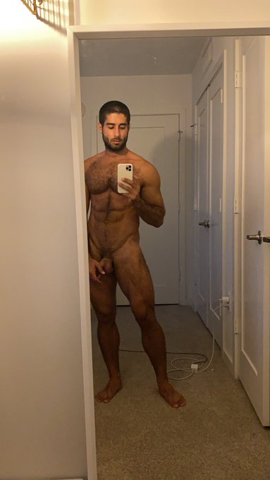 Come take it outta my hand   https://t.co/B13AGpI2LU https://t.co/LWu8Cv6a96