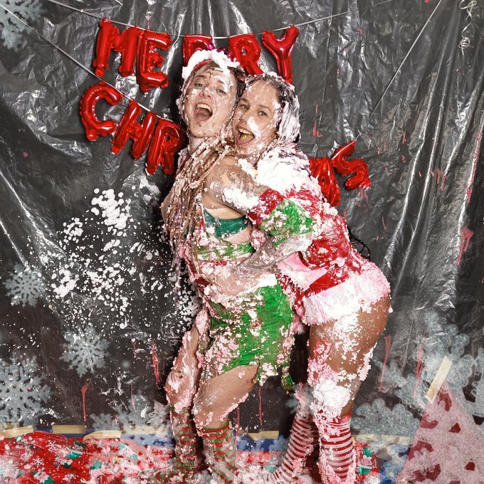Its beginning to look alot like Christmas... 2 sleeps to go... 💦😉 #fetish #splosh #slposher #sploshing<a href="/tag/custom"class="tags"><span>#custom</span></a><a href="/tag/fetish"class="tags"><span>#fetish</span></a><a href="/tag/wet"class="tags"><span>#wet</span></a><a href="/tag/messy"class="tags"><span>#messy</span></a><a href="/tag/playtime"class="tags"><span>#playtime</span></a><a href="/tag/christmas"class="tags"><span>#christmas</span></a>