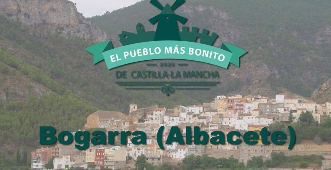 CynthiaNieSan's tweet photo. Esta noche #Bogarra se ha convertido oficialmente en #ElpueblomasbonitodeCastillaLaMancha, aunque para algunos ya lo era 🥰. Qué emoción tan grande. Tengo el corazón partío en dos pueblos, y hoy ambas partes no puede sentir más orgullo. ¡Enhorabuena bogarreños! 👏❤ https://t.co/ARJvpe0BeR