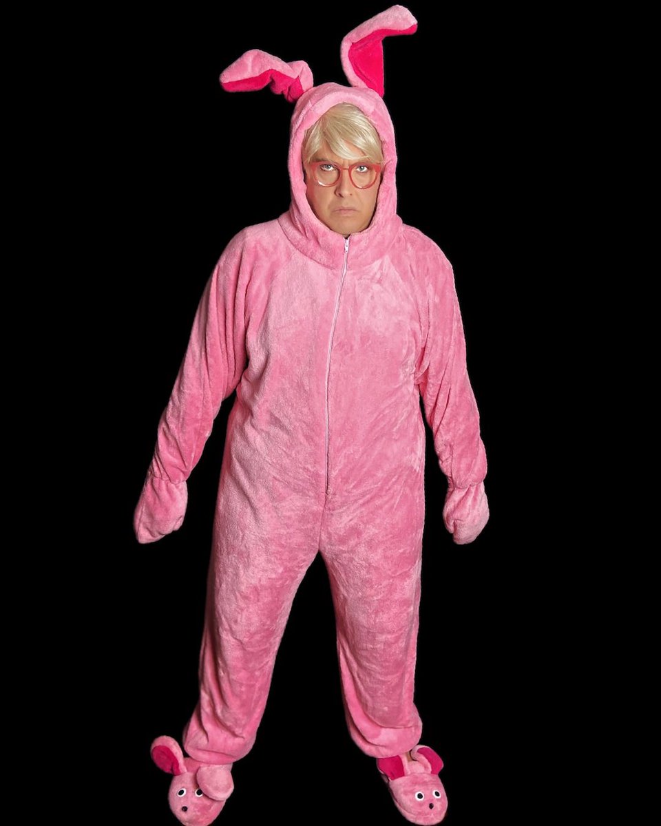 RobOnTheRun's tweet image. 2020... one giant pink nightmare.