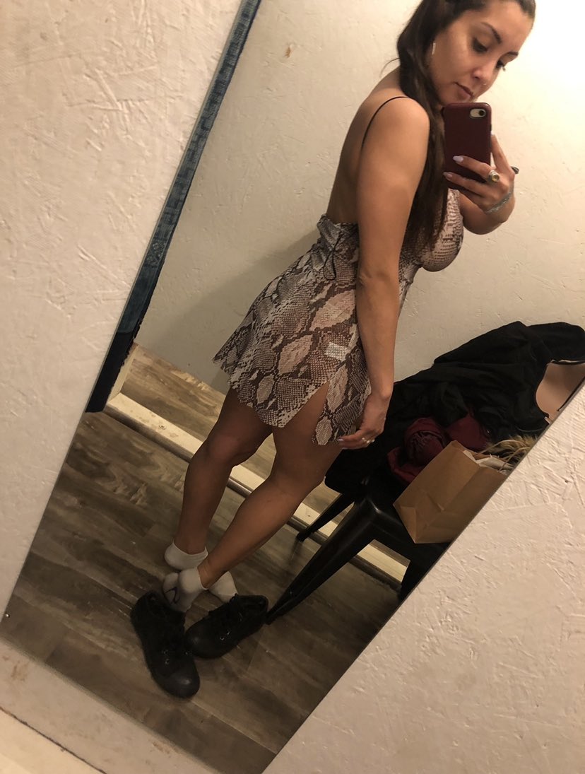 Pjvibes's tweet photo. Shopping tittys✨ got the blue bra in many colors. Loved the dress but spent $78 for LITERALLY a piece of cloth that RIPPED my first time wearing @ clurb -2/10 #GOODBYEBOOBS #sad #nips https://t.co/RBgaikM1Yk