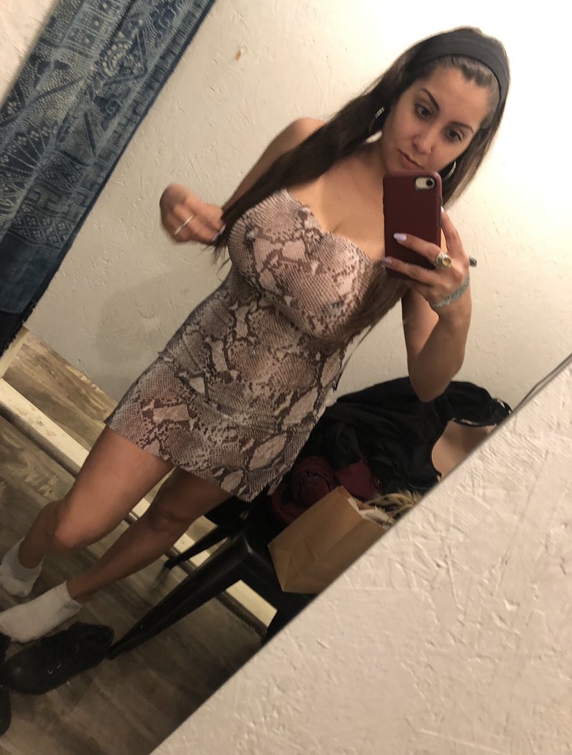 Pjvibes's tweet photo. Shopping tittys✨ got the blue bra in many colors. Loved the dress but spent $78 for LITERALLY a piece of cloth that RIPPED my first time wearing @ clurb -2/10 #GOODBYEBOOBS #sad #nips https://t.co/RBgaikM1Yk