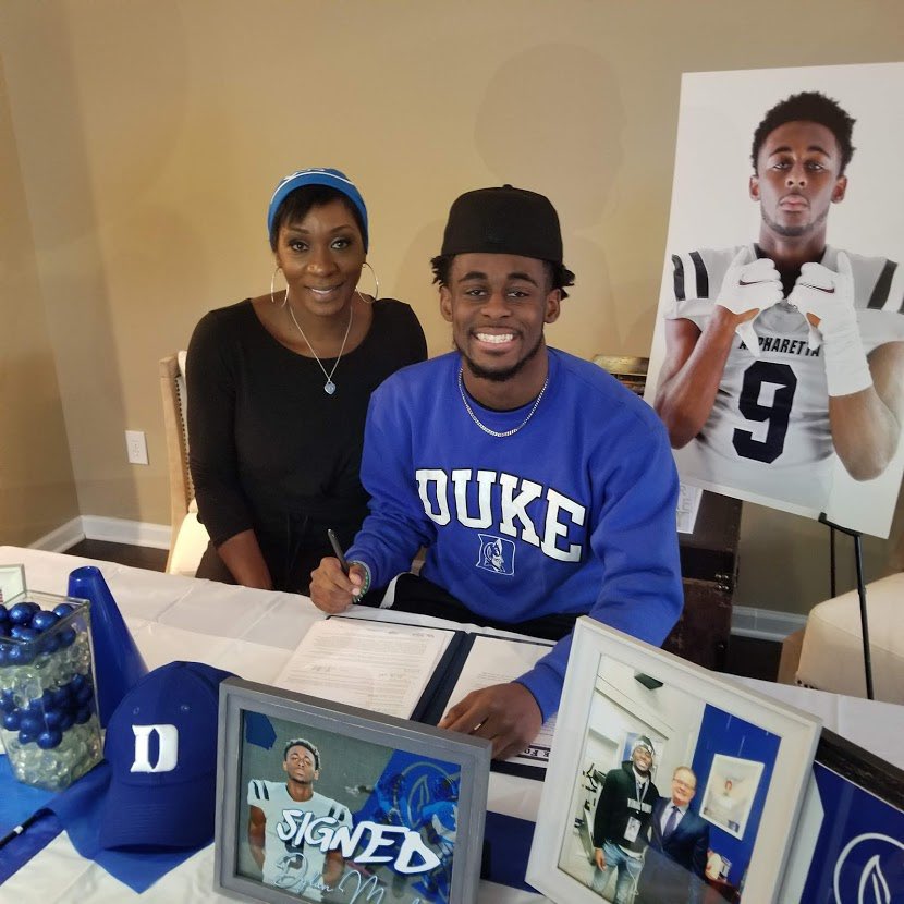 DylanMerrell's tweet image. It’s official! Thank you to all my family, friends, teammates, and coaches that have helped me get to this point! Let’s go duke!
#DukeGang21