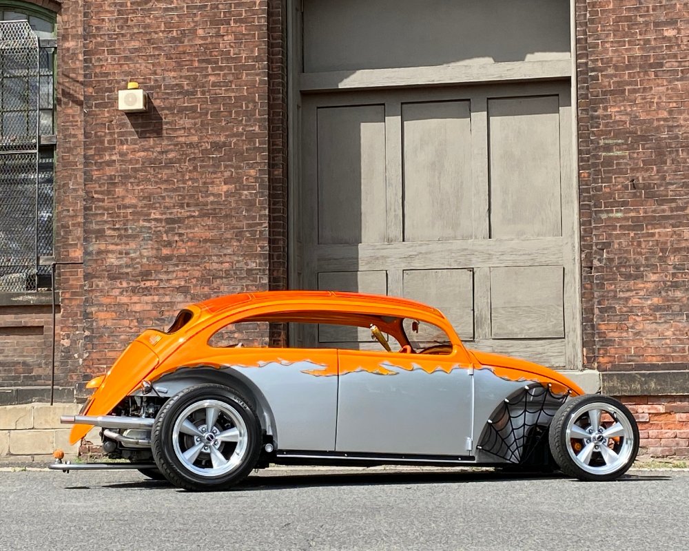 JBugsVWParts's tweet photo. VW Owners have to be the coolest, most creative people in the world..
You gotta have some serious passion to pull off a #CustomVW like this! π
Thanks for showing off your build to us, Jorge!
Enjoy your #WheelWednesday feature this week π
π· - Jorge S https://t.co/8QO5RaLuVv