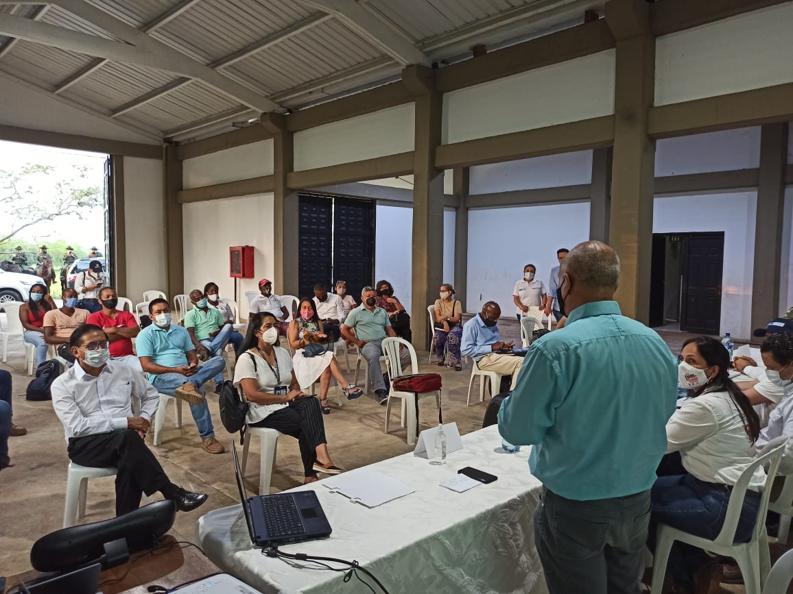fedepanelacol's tweet photo. #AEstaHora Se lleva a cabo la Socialización de avances de la fase 1 del proyecto rones en el departamento del Cauca, municipio de Santander de Quilichao. https://t.co/ixyiOxKzP7