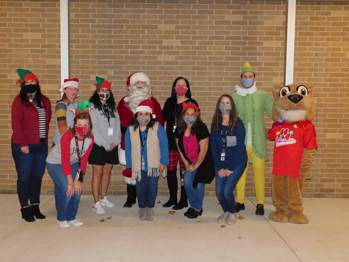 AdamekDawn's tweet photo. We made it! Day 12 of #12DaysOfBoerne I am blessed beyond measure to be part of the AWE-some C.S.I. team โฆ@CuringtonElemโฉ Love these โspecialโ ladies! https://t.co/0DDwL5FsNy