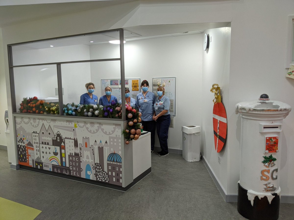 ChristmasEdin's tweet photo. @RIE_Lothian give us the opportunity to say a huge #ThankYou to the #NHSheroes we installed an amazing rainbow tree and garland at the Sick kids unit. Thanks for the support Charlotte Garvie and our HQ https://t.co/e0lD0qSlqa