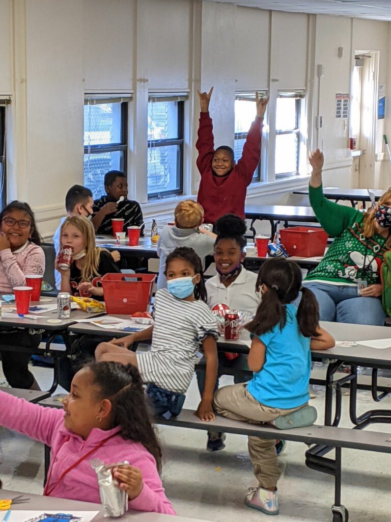 ShanaDay88's tweet photo. The blue house wins again! Gumption and lots of fun! @MorningsideFW @vanessacuarenta @JanaeCapshaw @_AHughes85 @n4god  #housesystem #pbis #houseparty https://t.co/QTNhnfTRJE