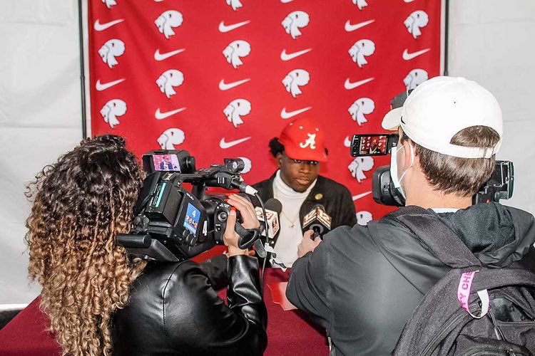 IJackson_3's tweet photo. Dreams to reality💕💕🐘 #RollTide @AlabamaFTBL https://t.co/cWczLOCW5J