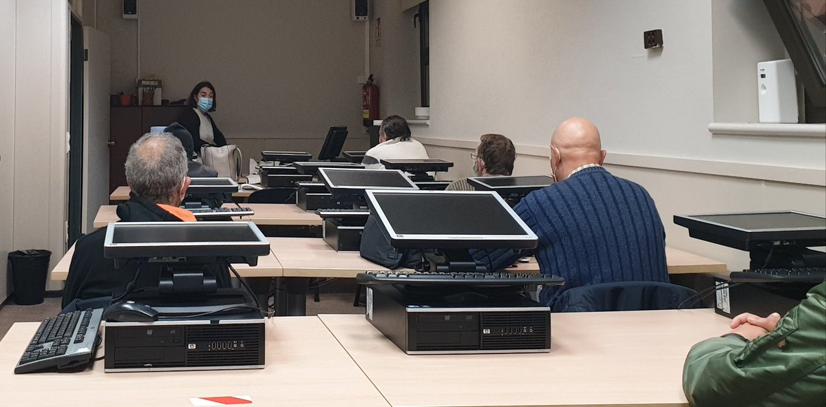 📚El grupo de lectura en #ASAPME, dirigido por la periodista <a href="/anaesana2/">Ana Esteban</a> ha debatido sobre el libro "Morirás en Chafarinas" de <a href="/fernando_lalana/">Fernando Lalana</a> 
🧠 Leer para mejorar la #SaludMental
📖 Quien lee resiste mejor la adversidad #JordiNadal <a href="/PlataformaEdit/">Plataforma Editorial</a>