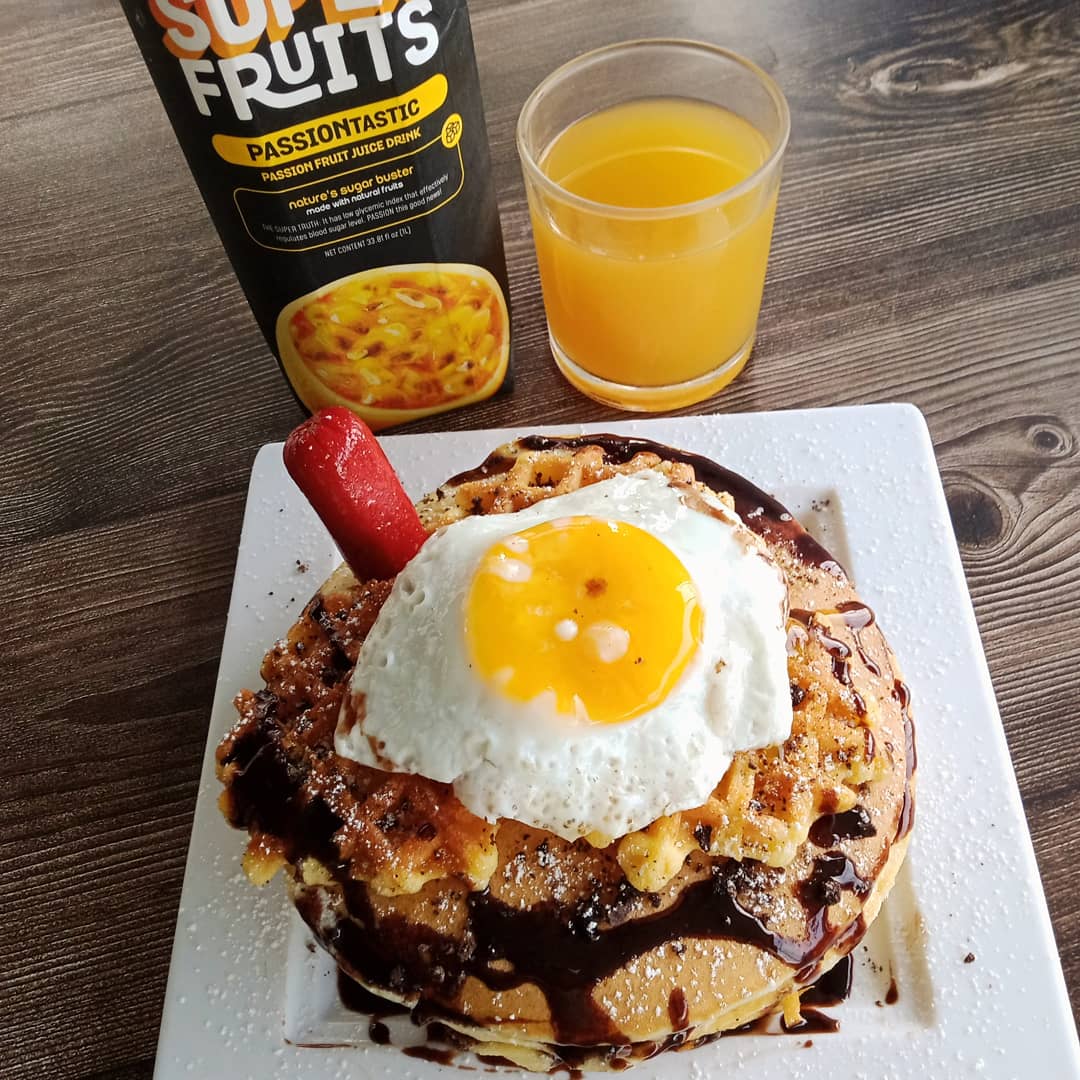 KusinaLac's tweet photo. ✨🌈"Sweet dreams turns into breakfast in the morning." 💯☕️🍓🍍🥞 

#homemade #foods #foodgasm #colazione #vegan #breakfast #healthy #lik#healthylifestyle #eat #brunch #delicious #foodblogger #recipe#eggs#healthyfood#diet#mealprep #breakfastideas #kitchen #tagwagai https://t.co/cfsVih5hio