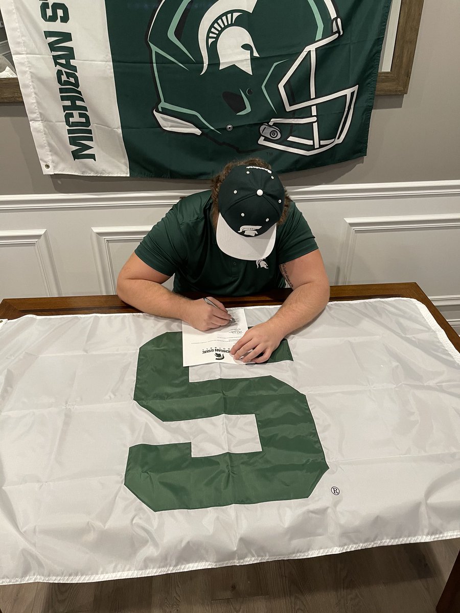 Logan Murray tweet media