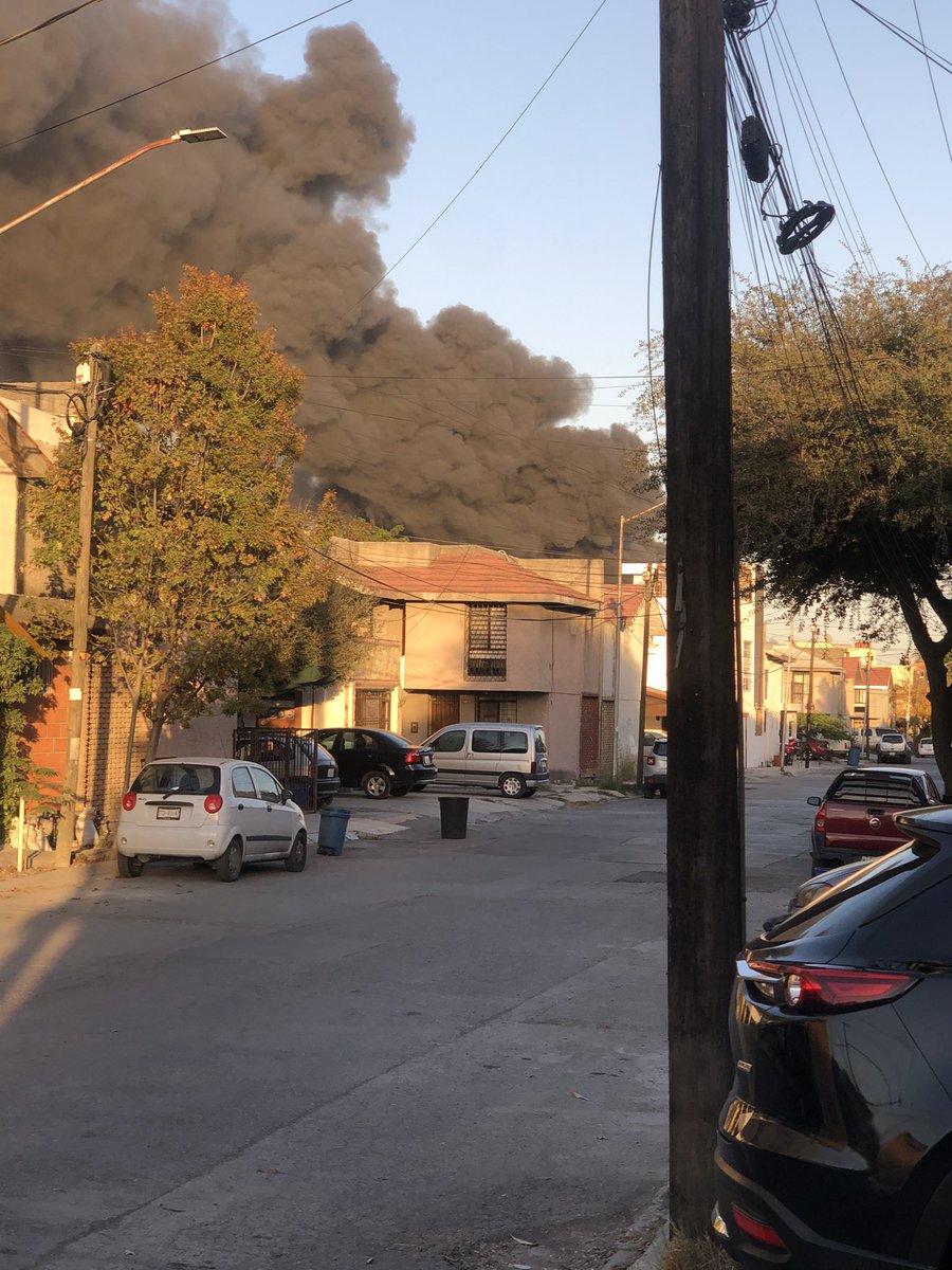 everordonez's tweet photo. Es Ruiz Cortines antes del puente M Alemán , así se ve en Vista Sol https://t.co/j7p0we1eSI