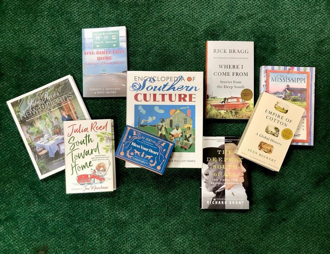 LemuriaBooks's tweet image. “I am an imperfect citizen of an imperfect, odd, beautiful, dysfunctional, delicious place.” - Rick Bragg

Find stories that capture the uniqueness, dysfunction, and beauty of the South! 

#southernwriters #southernwriting #bookstagram #booknerd #indiebookstore #shopsmall