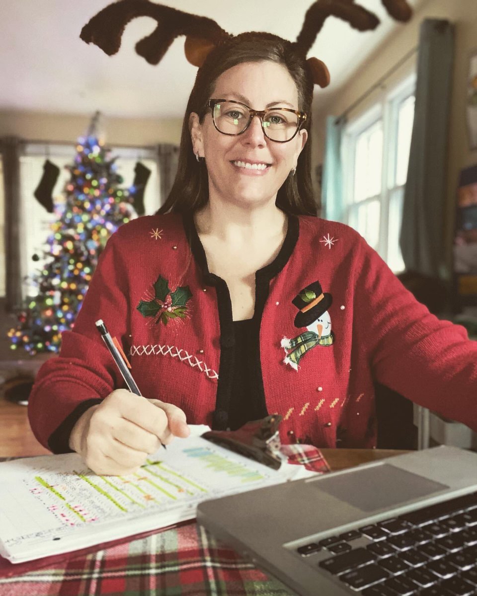 Congrats to my best friend <a href="/laurenogonowski/">Lauren Ogonowski</a> FMS-Teacher of the Year! ❤️🤓 You’re doing great things as teacher and I know even bigger things are in your future!#leader #futureadmin <a href="/WdbgSchools/">Woodbridge Schools</a>