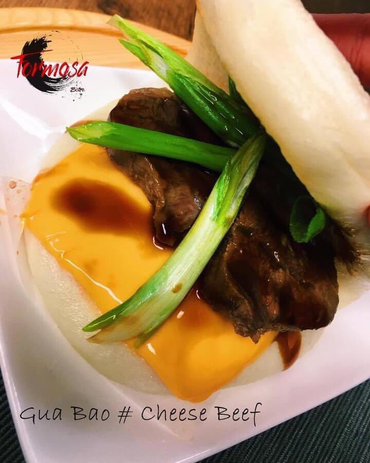 Gus Bao # Cheese Beef 

Allergy for peanut ? Don’t like cilantro ?
Don’t worries!! You still can try our popular item Gus Bao !!

New flavour # Cheese Beef!!
With sliced beef, cheese, green onions, special sauce

#newflavour 
#cheese 
#beef
#yeg 
#yegfood 
#taiwan 
#formosabistro