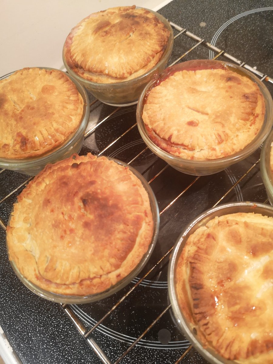 BirnamPork's tweet photo. Made personal cherry pies for the kids lunches tomorrow with the leftovers of freezer cherry pies, that should make up for the lack of peach pies last week. #homemade #pielady https://t.co/mZwog7563O