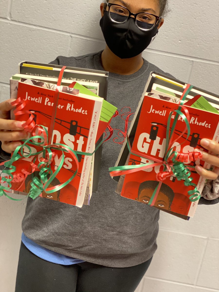 thejrspeigner's tweet photo. Awesome wk day!! I gave “book stacks” to Ss today. Thanks to bk give aways I’ve been able to collect, these stacks will keep kids reading over the break. @jewell_p_rhodes @angiecthomas @JamiePacton @stacymcanulty @tcss_schools #allibraries #LibrarianInfluencers #tcsslibraries https://t.co/w4zktbmzlH