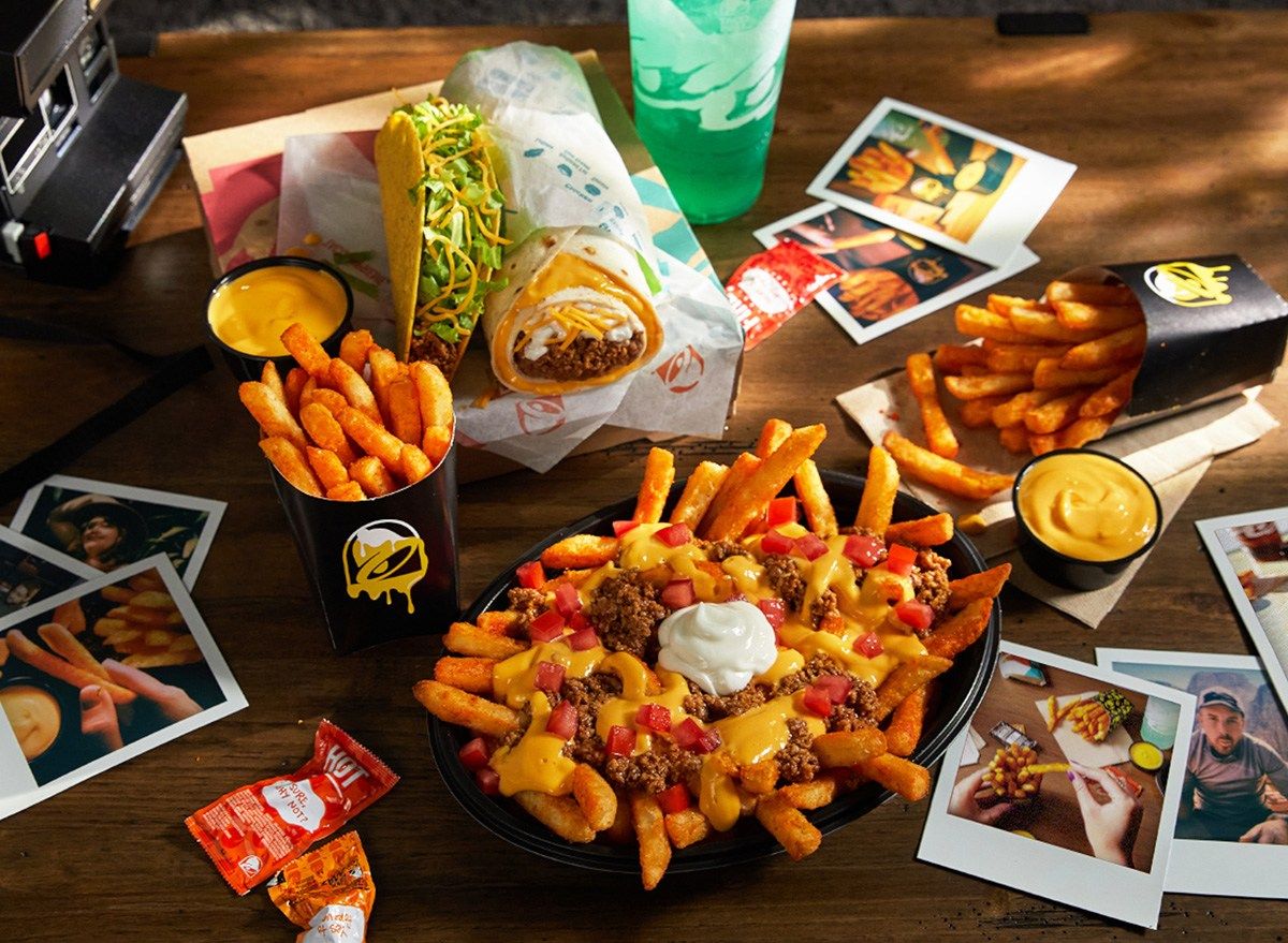 yahoolife's tweet photo. Taco Bell is bringing back this menu item we haven't seen in a year https://t.co/HQMzKRliRX https://t.co/eKFEKiNdiE