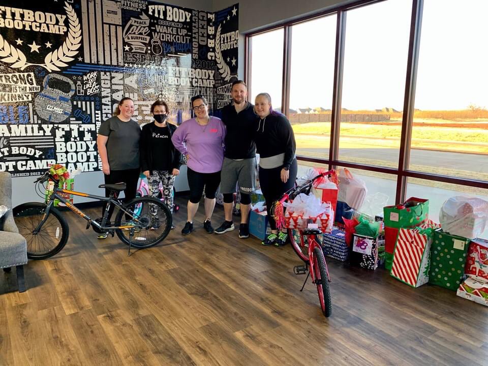 Westwfisd's tweet photo. Thank you Wichita Falls Fit Body Boot Camp!!! We are overwhelmed by your generosity of donated Christmas gifts for some of our students!! Merry Christmas to your staff and clients! What a blessing this is! ❤️🎄💚@WFISDschools https://t.co/38x6TLRnSz