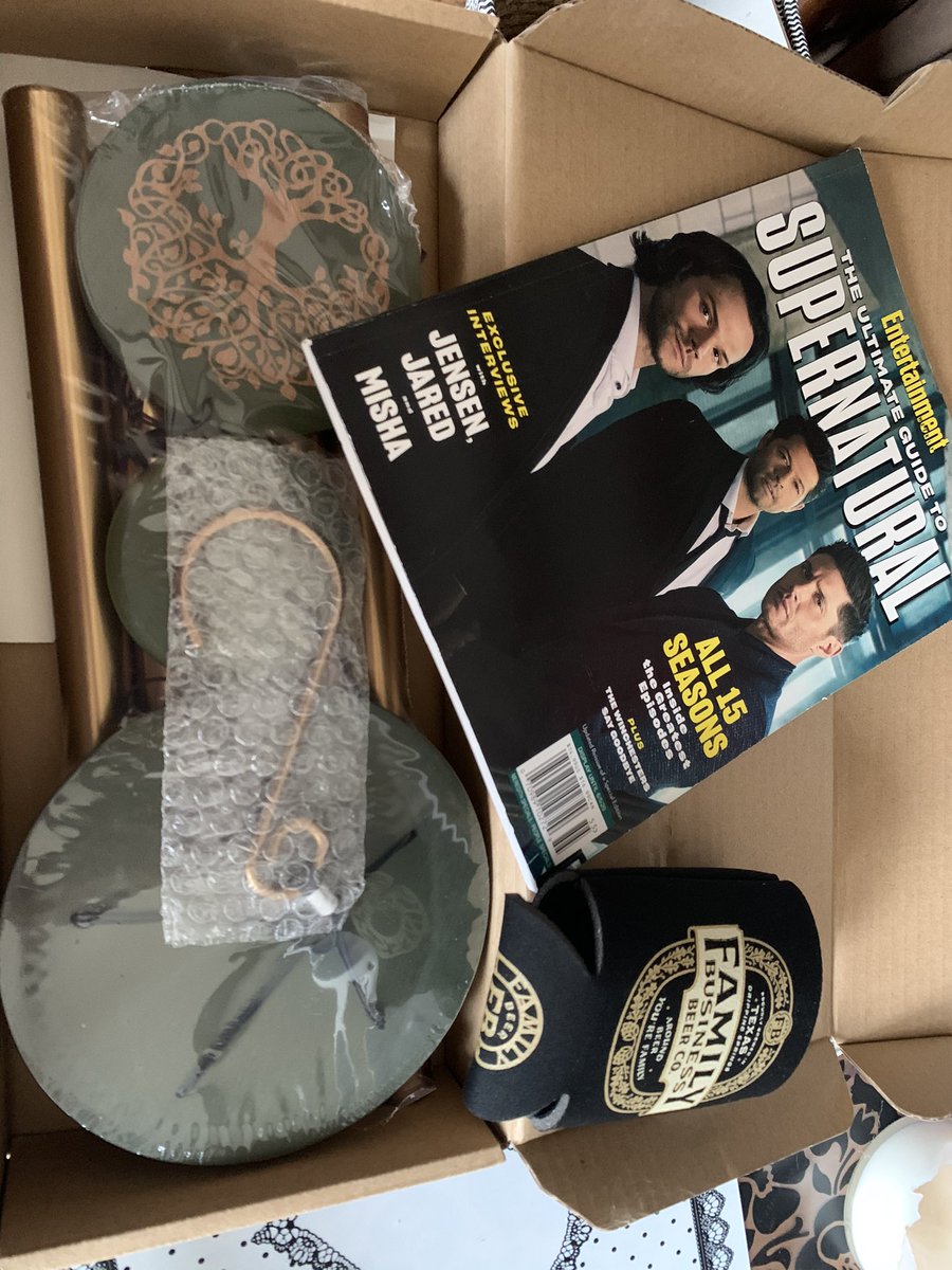 ilseverboven's tweet photo. I love my Friends. They knew I was going through a rough patch and surprised me with a comfort parcel. Thank y’all. Means so much to me. 😘#LustyFangirls #TheTribe #friendswithoutborders https://t.co/zh6bmTk3et