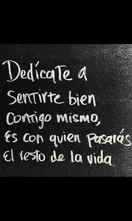 NO seas "alguien" sé TU MISMO; Aunque le llamen egoísmo; O algunos no entiendan; Ni los demás lo comprendan; No naciste para ser complaciente; Pero sí,  para hacerte CONSCIENTE; Y así, en vez de vivir como quiere la gente; Serás el regente; De tu propio destino.

/HORUS/