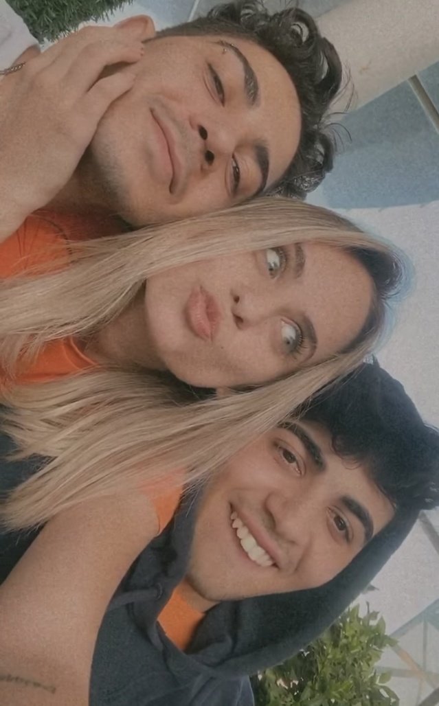 _cemresolmaz's tweet image. Ama bekoşş