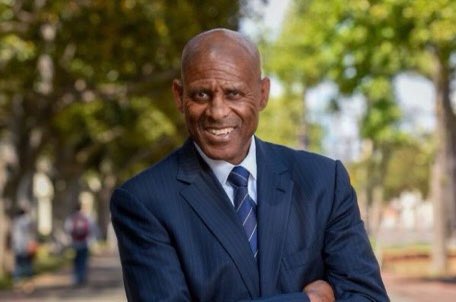 ChiefJLT's tweet photo. It’s hard to believe that exactly a year ago, my friend &amp; mentor Earl Paysinger passed away. He was a true public servant who demanded the most from himself &amp; all who knew him...His legacy of service to others &amp; especially LA’s youth lives on. Miss you my friend. Rest In Peace. https://t.co/6czmsA7PfL