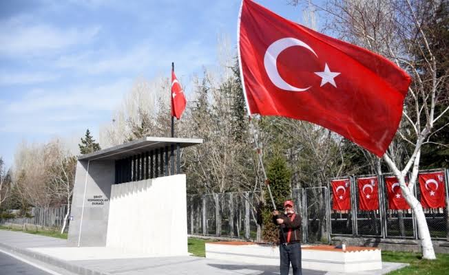 #17Aralık2016 Dağda bayırda baş edemedikleri kahramanlara kahpece saldırdılar. Saygı nöbetimiz devam ediyor yiğitler. Ruhunuz şad olsun.