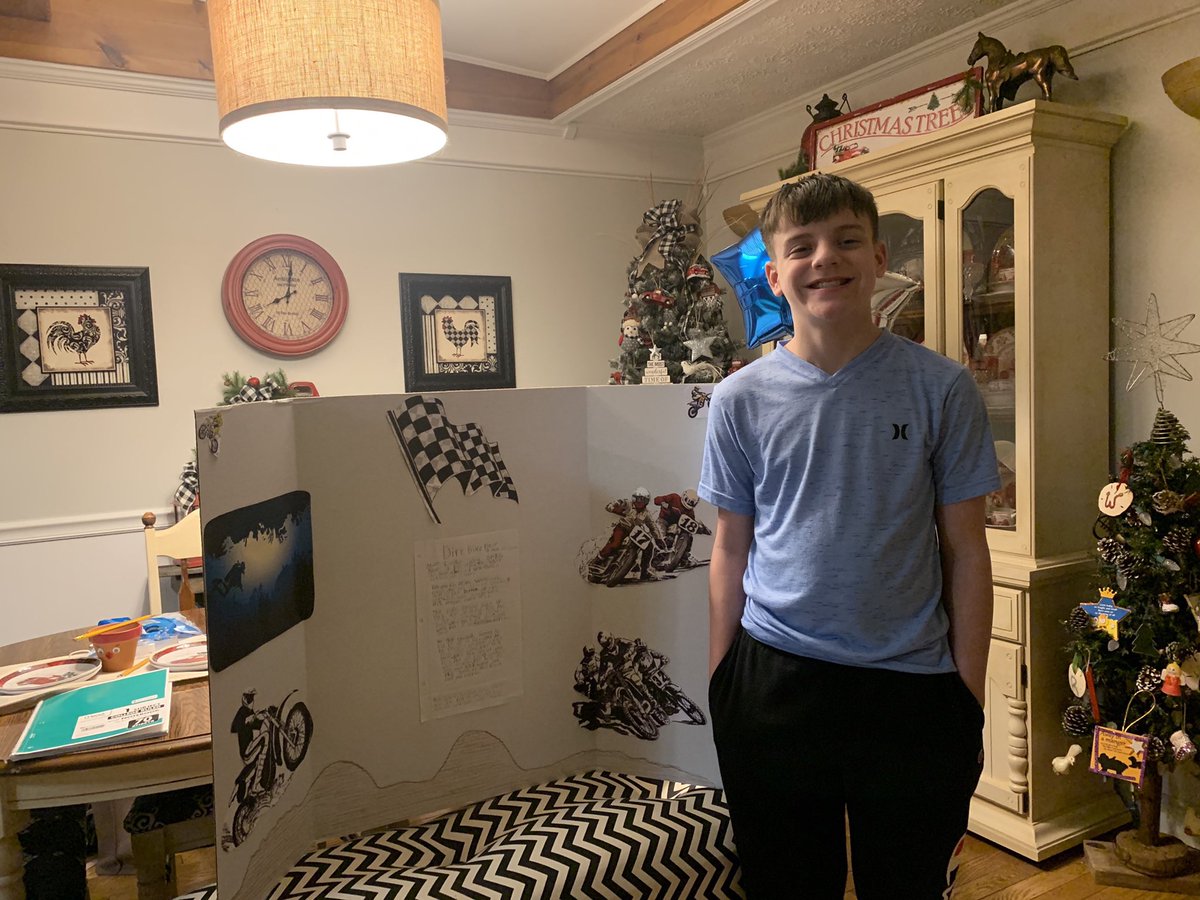 Even during our virtual time, learning can be fun and creative. The 4th &amp; 5th grade Reading class decided to do Book Projects and present during Google Meets. #readingispower📚 #handsonlearning

#decidecommitsucceed🧡
#itsallaboutTHEVIEW🐻
#bearstrong🖤