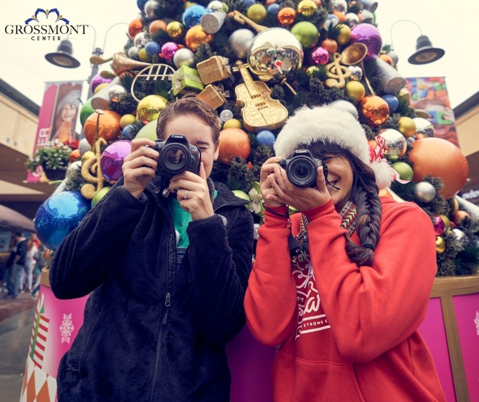 Capture every moment this #holidayseason📸✨ #holidays #photography