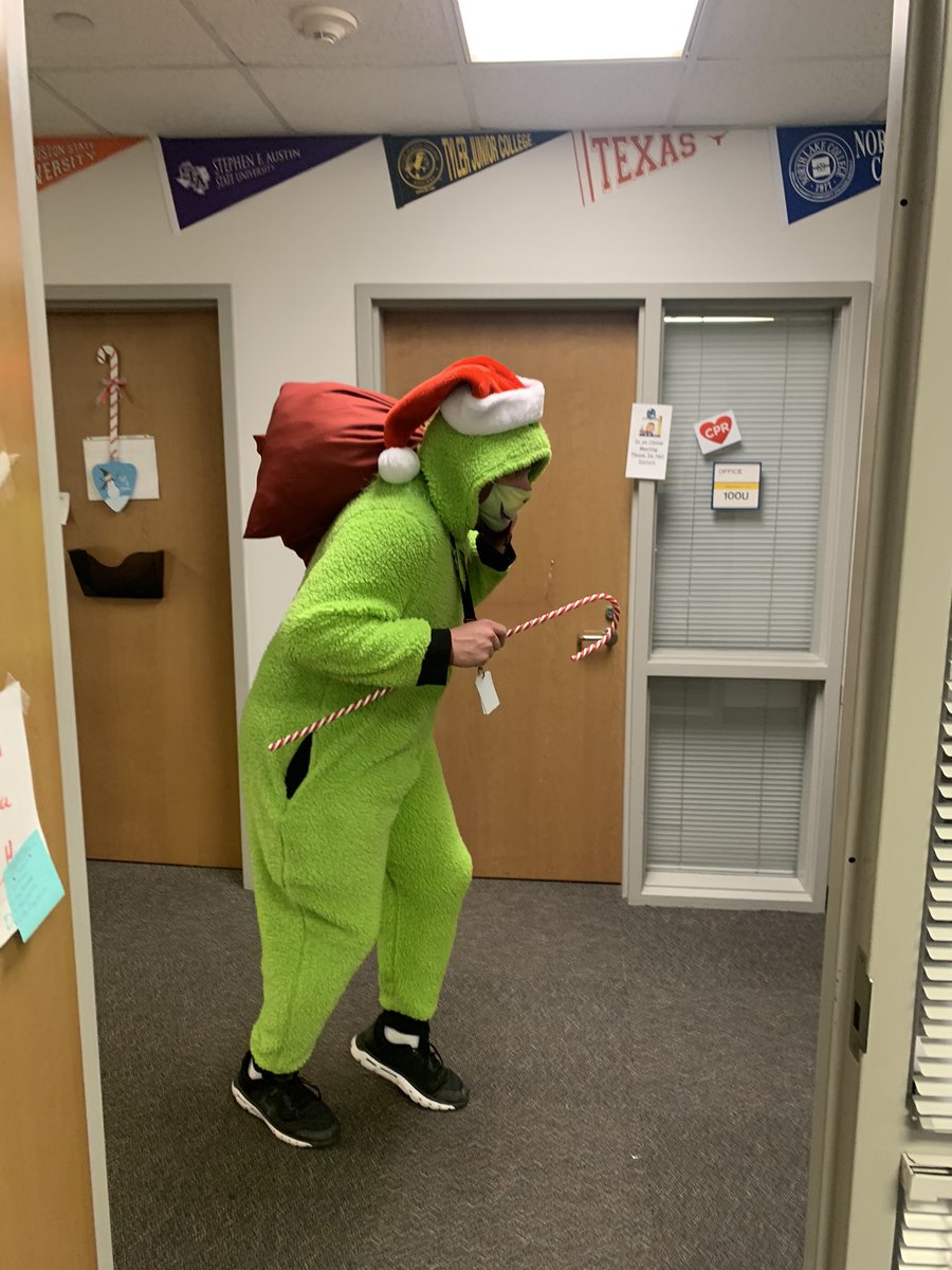 STUCOachQ's tweet photo. Just a #Grinch going around doing #GrinchThings!! @NimitzVikings has helped my #heart grow #threesizes this year!! #AllNTogether #NimitzNation #IISDSpreadingCheer #MerryChristmas https://t.co/SASGWzDDr9