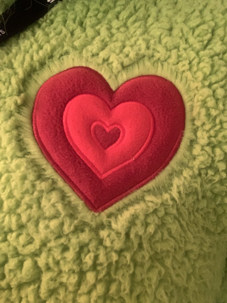 STUCOachQ's tweet photo. Just a #Grinch going around doing #GrinchThings!! @NimitzVikings has helped my #heart grow #threesizes this year!! #AllNTogether #NimitzNation #IISDSpreadingCheer #MerryChristmas https://t.co/SASGWzDDr9