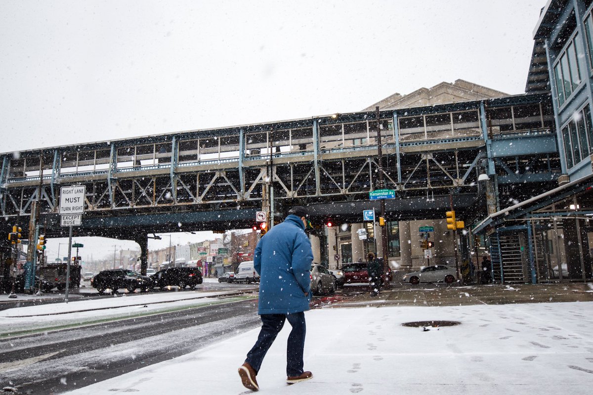 A thread: I came across some residents in Kensington today who were initially very upset by my presence with my camera when I was creating photos of the snowy el. A woman assumed I was taking exploitative photos of residents to post online and began screaming at me.