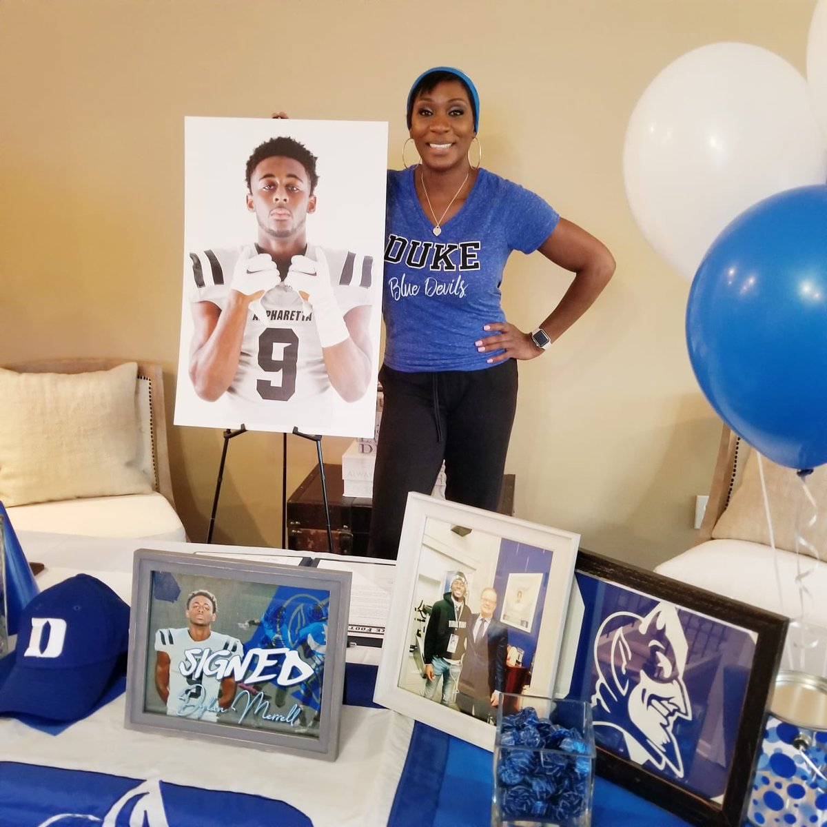 DylanMerrell's tweet image. Thank you to this beautiful lady! Mom, I am so grateful for your love and support! You’ve helped me at every turn and I’m beyond thankful. You’ve picked me up on my lows and celebrated on my highs. Love you forever! 🤞🏾❤️ @CarlaMerrell_ @SMBASSIL @AHSFootball @DukeFOOTBALL