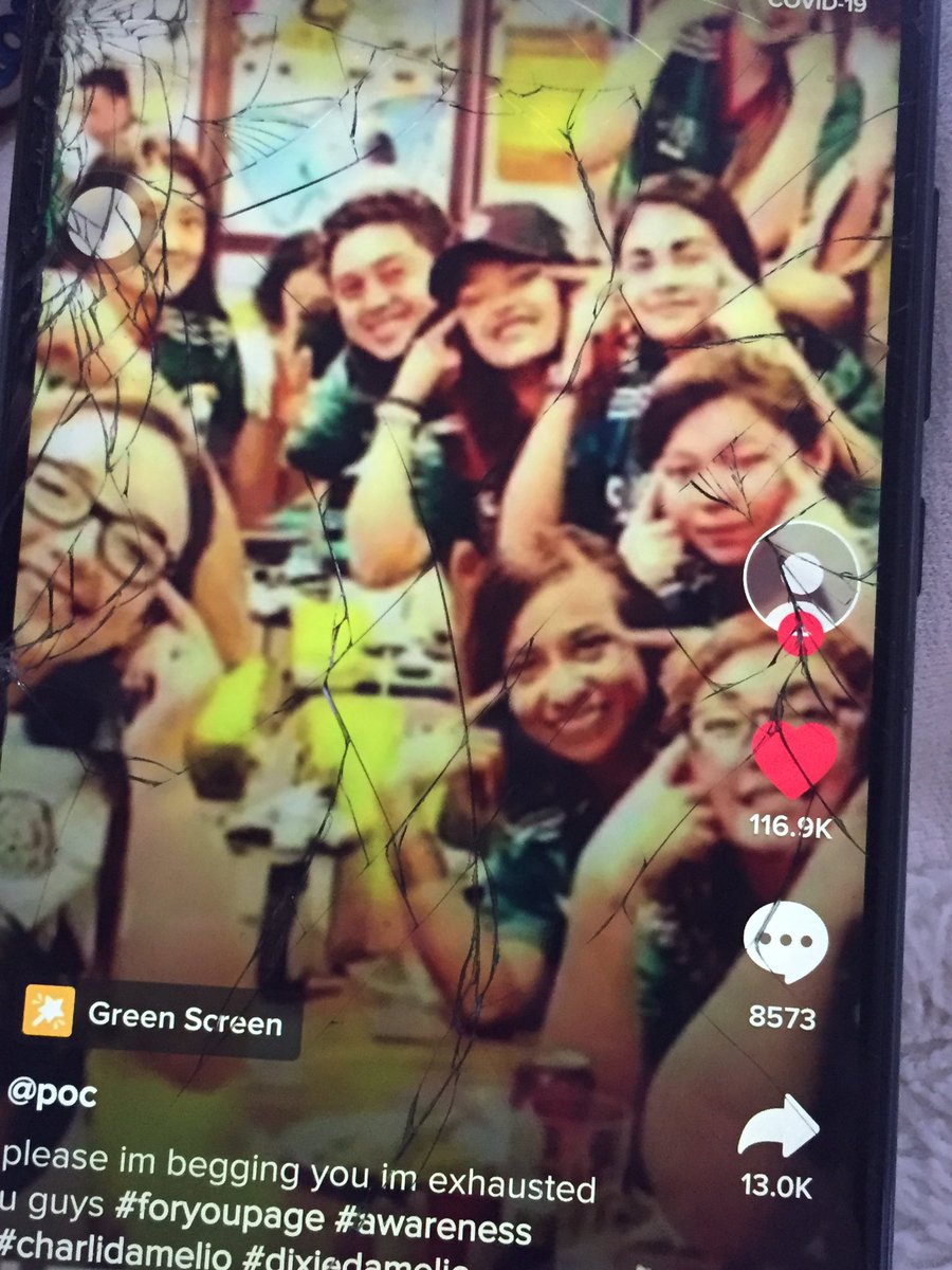 savedangeredpe1's tweet photo. I hate how yall so racist to asians. (Srry for the cracked screen im broke) The fox eye isnt a trend, its racism. https://t.co/bQrUM7zUZc