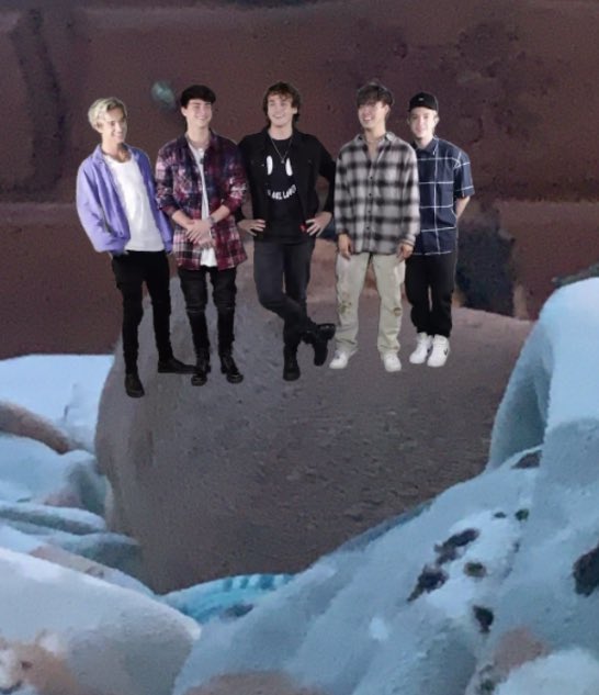 simplybesson_'s tweet photo. My dog is tryna sleep can you guys please get off him 🥺(jk he’s awake now lol) #whydontwe #corbynbesson #danielseavy #jonahmarais #jackavery #zachherron @jackaverymusic @JonahMarais @SeaveyDaniel @ImZachHerron @corbynbesson https://t.co/XNcj5xhhRr